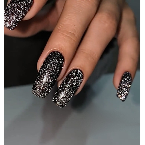 Gel Polish with Glitter - Image 2